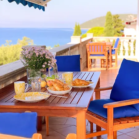 Delfin Rab Supetarska Draga