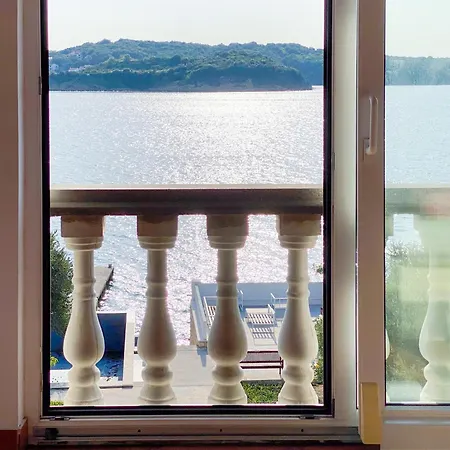 Delfin Rab Apartment *