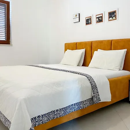 Delfin Rab Apartment Supetarska Draga