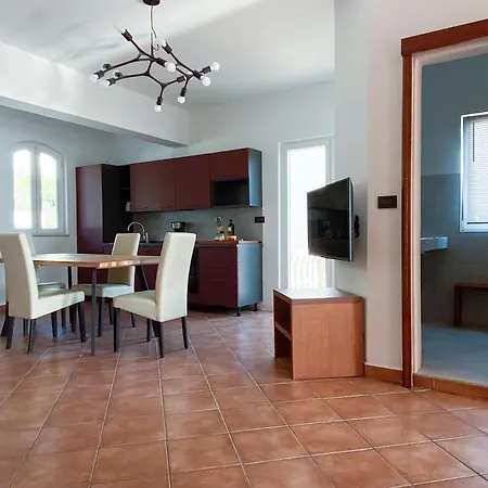 Delfin Rab * Supetarska Draga