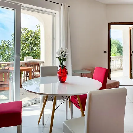 Delfin Rab Apartment *