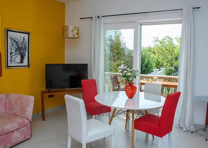 Delfin Rab Apartament *