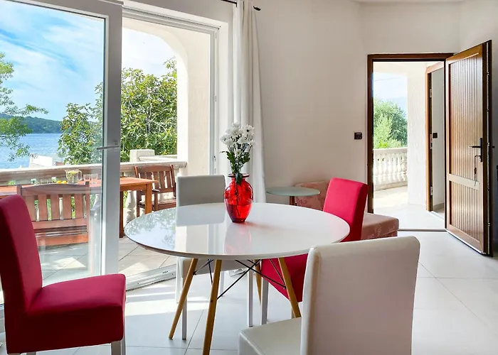 Delfin Rab Apartament *