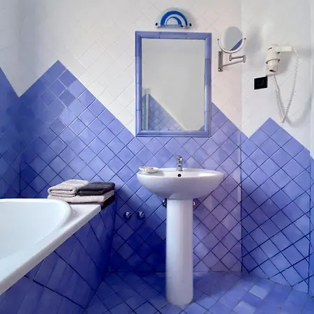 Delfin Rab Апартаменты